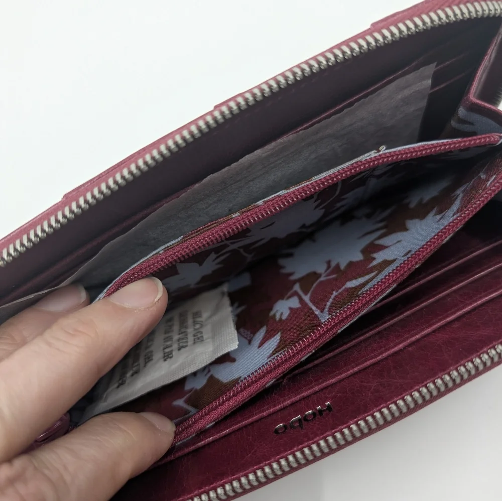 HOBO Adeline 732232 Women's Merlot Leather Wallet Zipper Dust Bag - Picture 8 of 10
